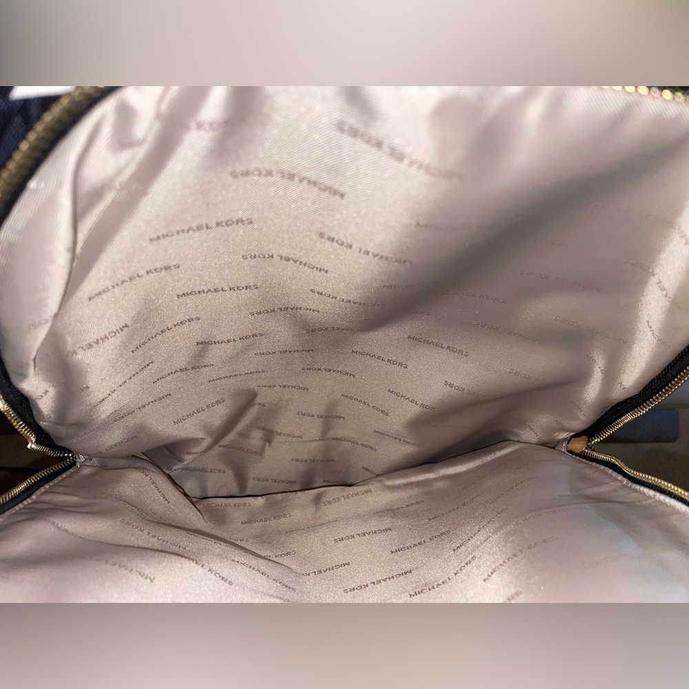 Michael Kors backpack - Picture 4 of 6